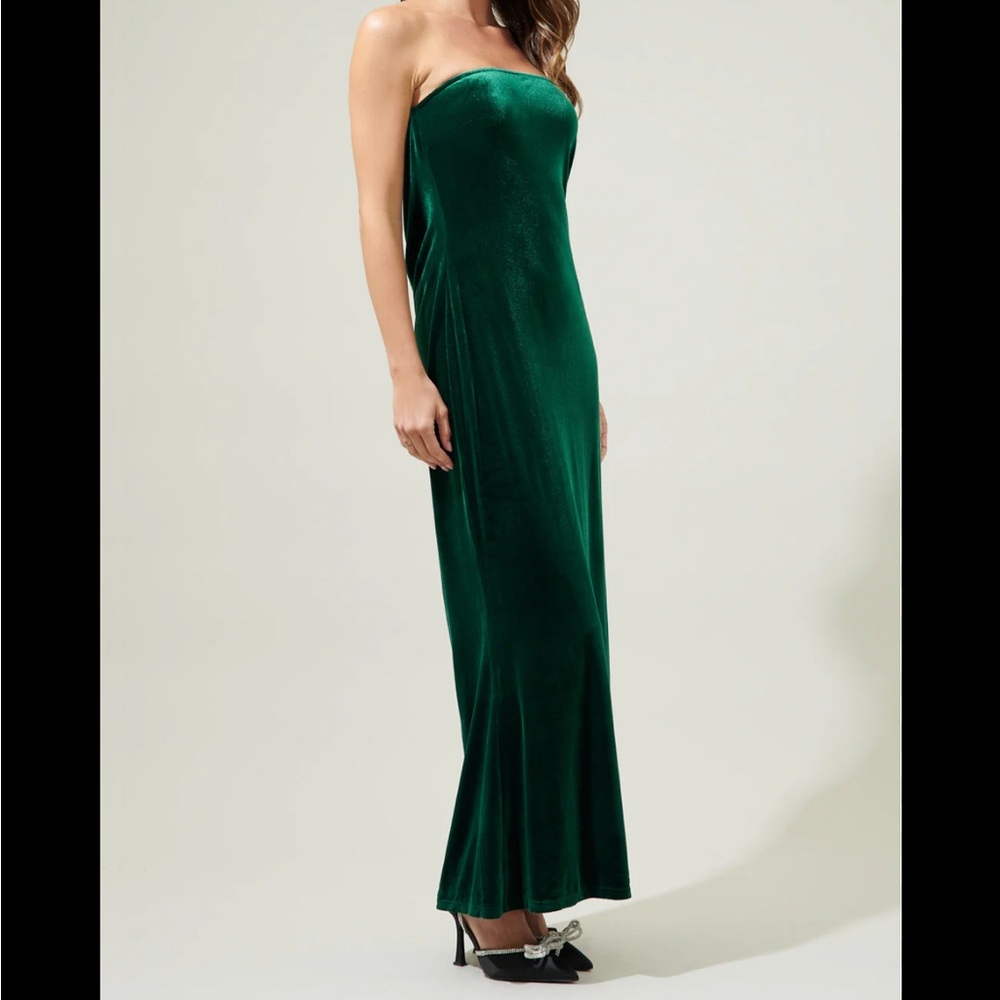 Sugarlips Emerald Velvet Strapless Dress